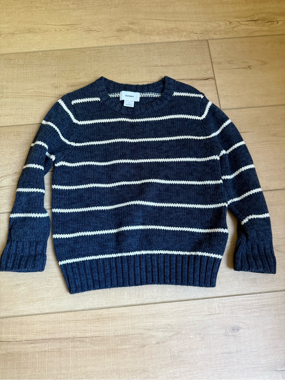 Old Navy Boy’s Blue & White Crewneck Sweater 3T